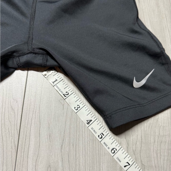 Nike Women's Black Shorts - Picture 4 of 8